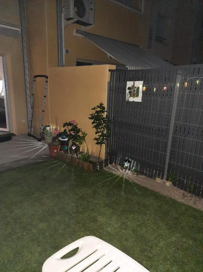 Holiday home Maison Avec Jardin *